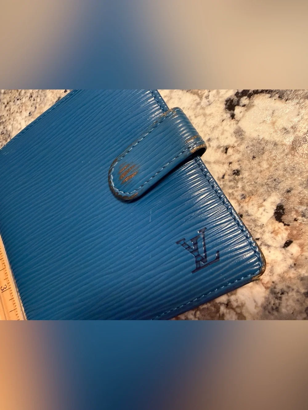 Louis Vuitton Blue Epi wallet *authentic* MAKE OFFER - Picture 4 of 11